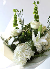 White Christmas Bouquet