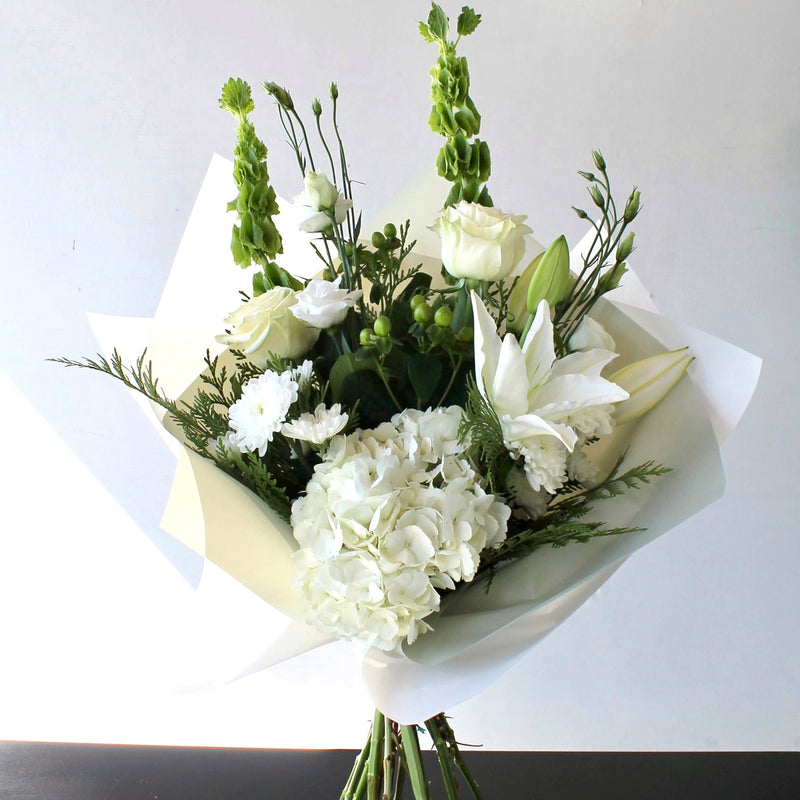 White Christmas Bouquet
