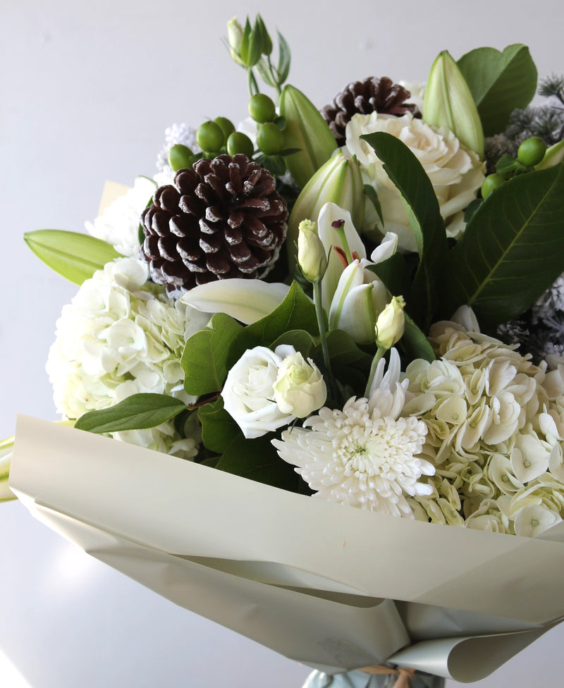 Alpine Crescent Bouquet