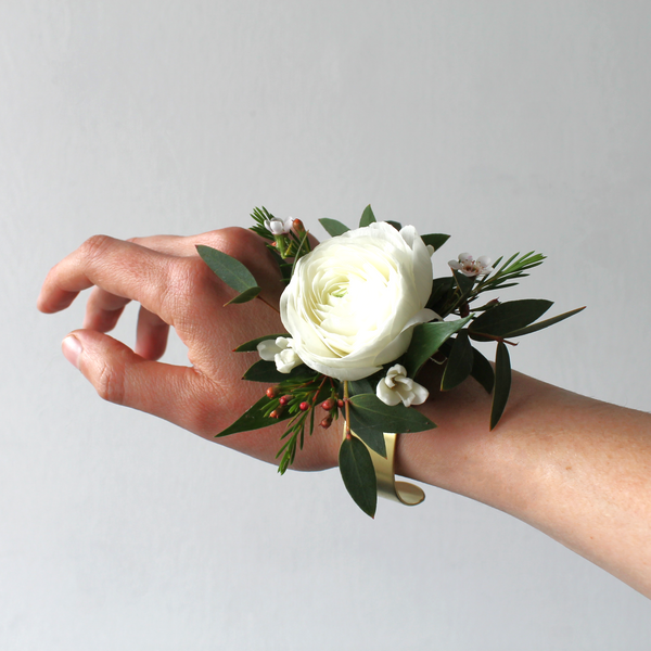 theperfectioncuffcorsage2_800x
