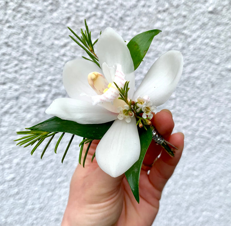 24 Carrot Vase Arrangement